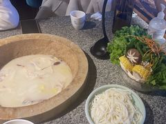 -云荷里·蒸汽石锅鱼·云南菜(中发百旺店)