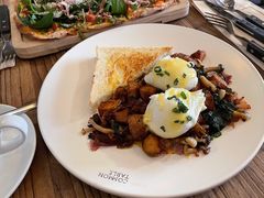 -Common Table · Brunch & Coffee