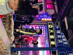 -马路牙子烧烤音乐酒馆(望京店)