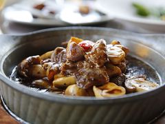 黑椒白牛肝菌啫牛肉-三利音·东方司宴(外滩店)