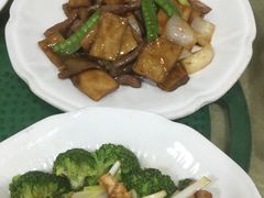 -荷香居(洞企石路店)