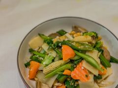 泰式炒什锦菜-荷花泰菜(东方新天地店)