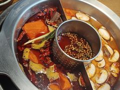 -佬土鹅肠火锅(解放路店)