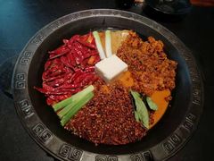 一次性红汤锅底-莽子老火锅(大坪店)