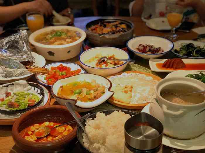 北国饭店(和平店)-"[调皮]一家环境很好,饭菜也很可口的店,.