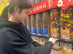 -m豆巧克力世界(上海世茂广场店)