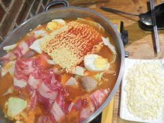 -辛明堂洞韩式芝士年糕火锅(万达店)