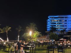 -JW万豪厨房餐厅·滨海草坪烧烤·海鲜·海景(三亚绿发山海天JW万豪酒店)