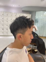 点击看大图 -八佰伴8008星级形象店