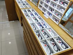 -沪睛眼镜蔡司官方授权店(金桥佳林路店)