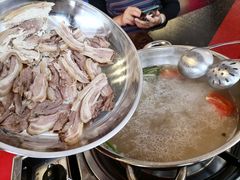 -老石黑山羊毛驴肉火锅(金凯广场店)
