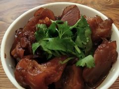 筋头巴脑-清真吴记门钉肉饼·喜多利