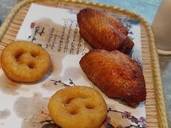 -月枫江南小馆(绿地缤纷广场店)
