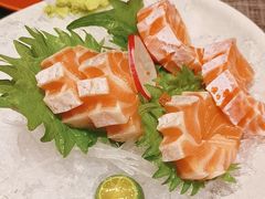 三文鱼腩刺身-满来寿喜烧(金虹桥店)