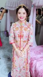 -觅白婚纱礼服馆