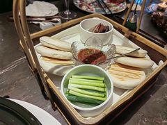 -海派悦庭·海胆烧麦·新融合菜(凯德广场店)