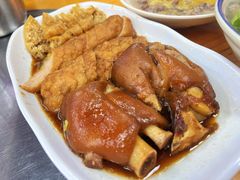 -明姨仔潮汕美食·碳炉猪脚·汕尾牛腩饭·起片鸡煲(起义路店)