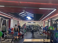 -英派斯健身旗舰店(海信国际中心馆)