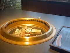 -铭牛烧肉·和牛海鲜自助(高新月牙湖店)