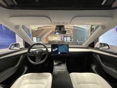 -TESLA 特斯拉(上海太古汇体验店)