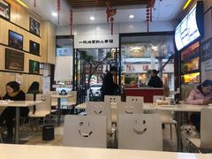 大堂-邓老汉燃面村(水井街店)