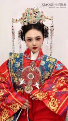 -小乐化妆美甲半永久培训学校