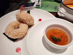 炸虾饼配泰国梅子酱-帕蓝·暹罗料理(大学路店)