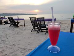 -Lia Cafe