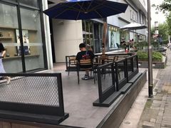 -瑞幸咖啡(巴黎春天陕西路店)