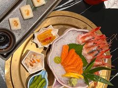 -山川小町·极番烧肉(新地假日广场店)