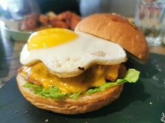 -HIGH FIVE哈福手工汉堡(桂林路店)