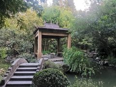-汇龙潭