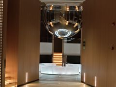 -涨巢·潮玩水疗局