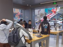 -DJI大疆(深圳华强北曼哈授权体验店)