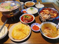 -肖四女乐山跷脚牛肉(南汇大学城生活广场店)