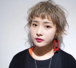 -卡尔诗·科技美肤连锁