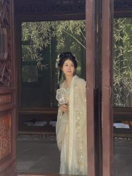 -一揽芳华汉服旗袍体验馆(拙政园店)