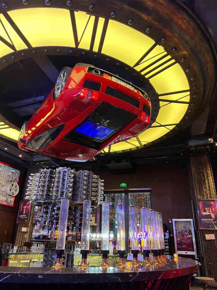 1886汽车餐厅&音乐酒吧(新天地店)-"忘记拍照了,就这一张凑合看看吧