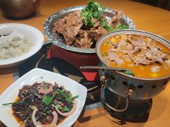 -娜仁图雅蒙古美食村(33小镇店)