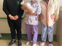 -秋歌护理·月嫂·育儿嫂(浦东医院店)