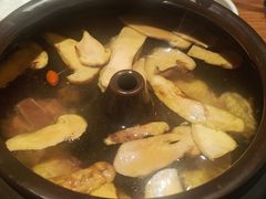 -云海肴·汽锅鸡·云南菜(天山百盛优客店)