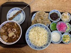 老北京炸酱面-门框胡同百年卤煮(新街口店)