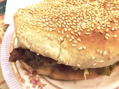 特大猪扒包-金华冰厅