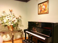 -柏斯音乐艺术中心·钢琴·吉他(上音店)