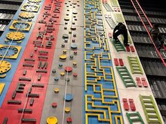 -极限PLAY运动娱乐新世界·团建派对潮玩休闲馆·室内蹦极高空游乐园
