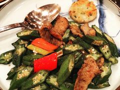 头抽炒秋葵黑豚肉-广州文华东方酒店·江-由辉师傅主理