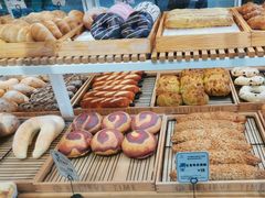 -焙丽拾光(麦凯乐直营店)
