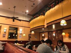 -玛格萝妮比萨屋(四平店)