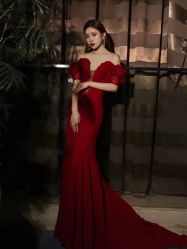 -不晚国际婚纱礼服
