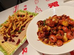 -肥肥虾庄·金牌油焖大虾(汉街SKP店)